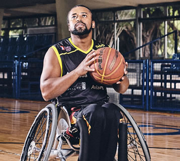 Onde jogar basquetebol em cadeira de rodas no país?
